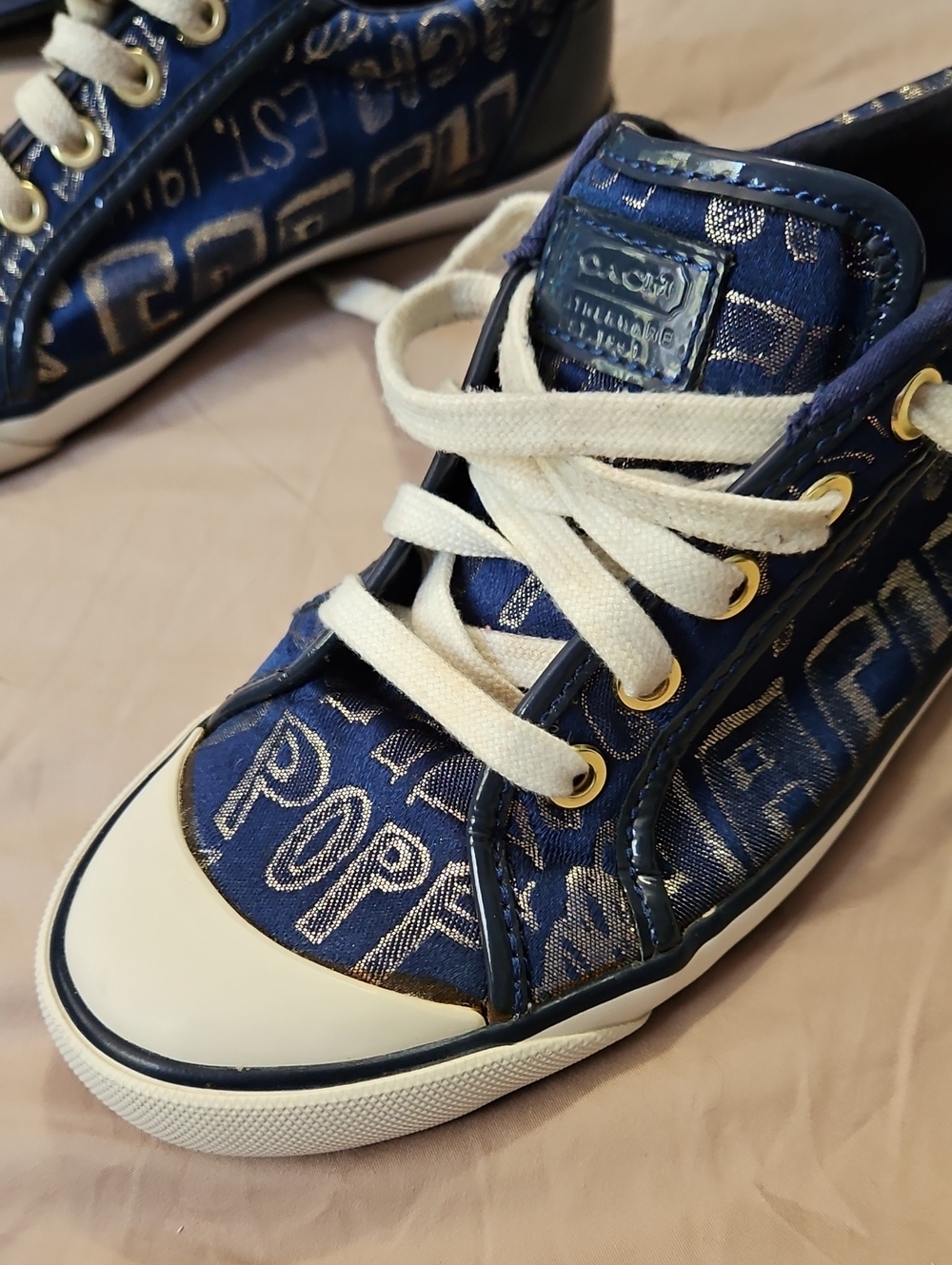 Coach Navy Denim Graphic Metallic Lace-Up Sneakers with White Accents Size 7B - Picture 6 of 17